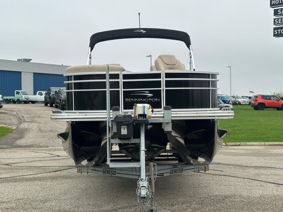 2011 Bennington 2575 RCW I/O, available for sale in Darien, Wisconsin | Geneva Motor Cars. Darien, Wisconsin 2011 Bennington 2575 RCW I/O, available for sale in Darien, Wisconsin | Geneva Motor Cars. Darien, Wisconsin