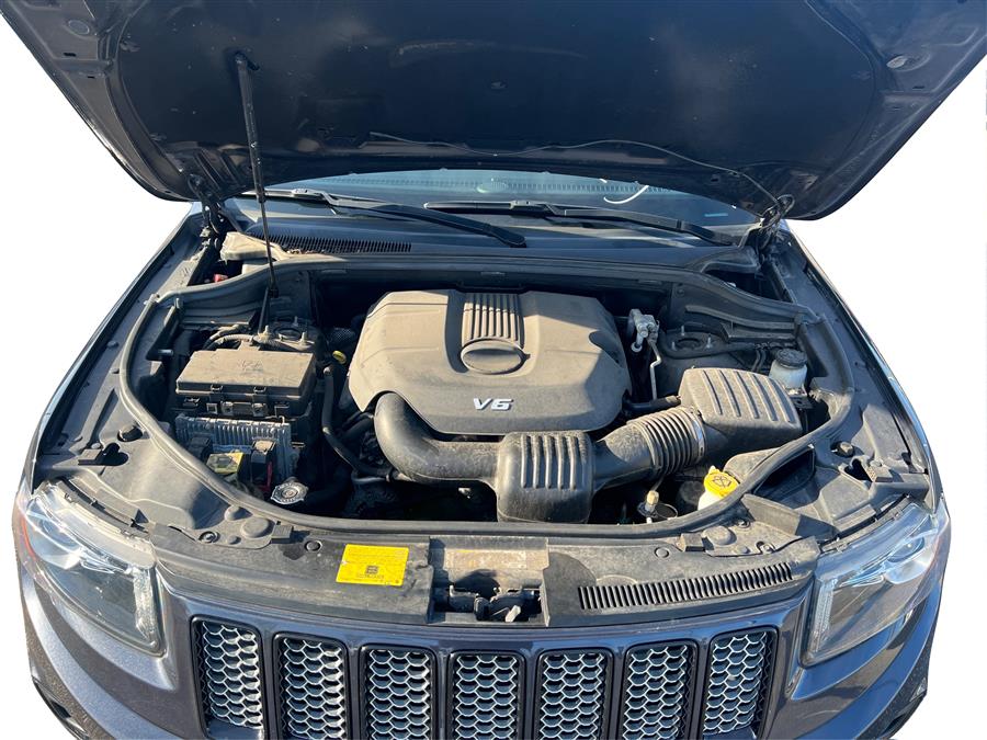 2015 Jeep Grand Cherokee LAREDO, available for sale in Patchogue, New York | 112 Auto Plaza. Patchogue, New York 2015 Jeep Grand Cherokee LAREDO, available for sale in Patchogue, New York | 112 Auto Plaza. Patchogue, New York