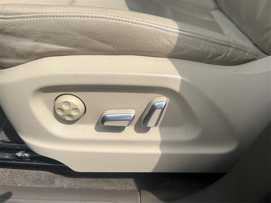 2016 Audi Q5 PREMIUM PLUS, available for sale in Patchogue, New York | 112 Auto Plaza. Patchogue, New York 2016 Audi Q5 PREMIUM PLUS, available for sale in Patchogue, New York | 112 Auto Plaza. Patchogue, New York