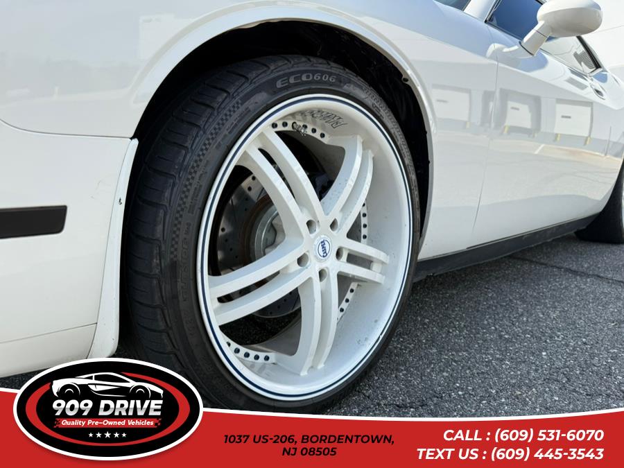 2009 Dodge Challenger R/T, available for sale in BORDENTOWN, New Jersey | 909 Drive. BORDENTOWN, New Jersey 2009 Dodge Challenger R/T, available for sale in BORDENTOWN, New Jersey | 909 Drive. BORDENTOWN, New Jersey