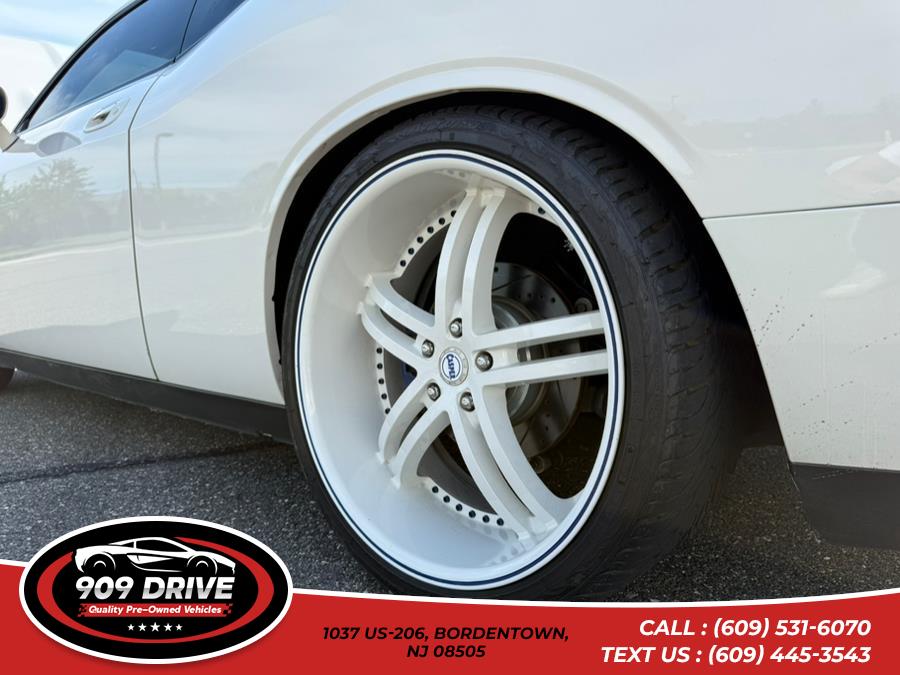 2009 Dodge Challenger R/T, available for sale in BORDENTOWN, New Jersey | 909 Drive. BORDENTOWN, New Jersey 2009 Dodge Challenger R/T, available for sale in BORDENTOWN, New Jersey | 909 Drive. BORDENTOWN, New Jersey
