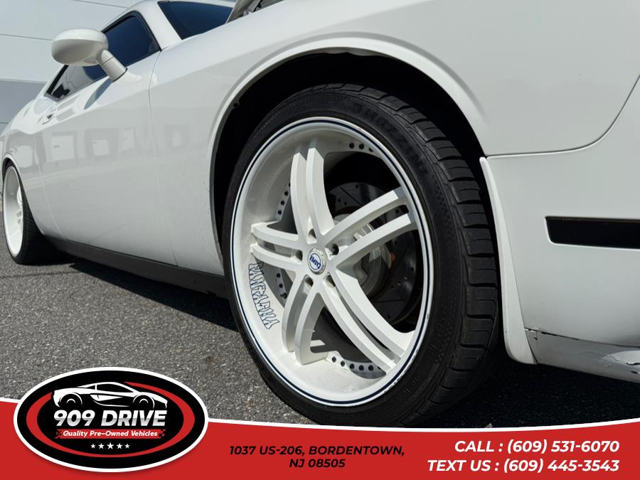 2009 Dodge Challenger R/T, available for sale in BORDENTOWN, New Jersey | 909 Drive. BORDENTOWN, New Jersey 2009 Dodge Challenger R/T, available for sale in BORDENTOWN, New Jersey | 909 Drive. BORDENTOWN, New Jersey