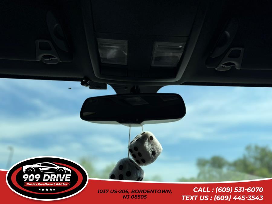 2009 Dodge Challenger R/T, available for sale in BORDENTOWN, New Jersey | 909 Drive. BORDENTOWN, New Jersey 2009 Dodge Challenger R/T, available for sale in BORDENTOWN, New Jersey | 909 Drive. BORDENTOWN, New Jersey
