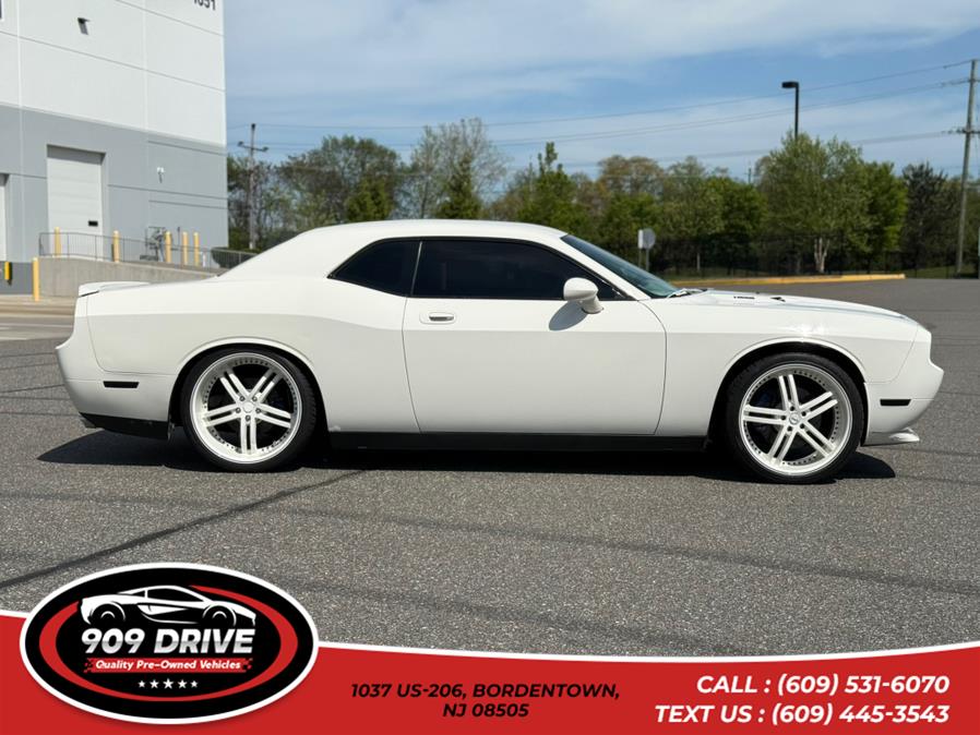 2009 Dodge Challenger R/T, available for sale in BORDENTOWN, New Jersey | 909 Drive. BORDENTOWN, New Jersey 2009 Dodge Challenger R/T, available for sale in BORDENTOWN, New Jersey | 909 Drive. BORDENTOWN, New Jersey