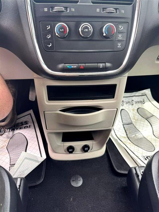 2016 Dodge Grand Caravan SE Plus Minivan 4D, available for sale in Wolcott, New York | Auto Hunter CNY. Wolcott, New York 2016 Dodge Grand Caravan SE Plus Minivan 4D, available for sale in Wolcott, New York | Auto Hunter CNY. Wolcott, New York