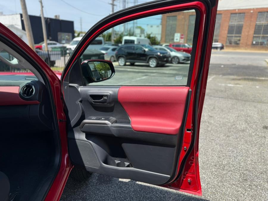 2023 Toyota Tacoma 4WD SR5 Double Cab 5'' Bed V6 AT (Natl), available for sale in Hempstead, New York | VIP Auto Credit Express. Hempstead, New York 2023 Toyota Tacoma 4WD SR5 Double Cab 5'' Bed V6 AT (Natl), available for sale in Hempstead, New York | VIP Auto Credit Express. Hempstead, New York