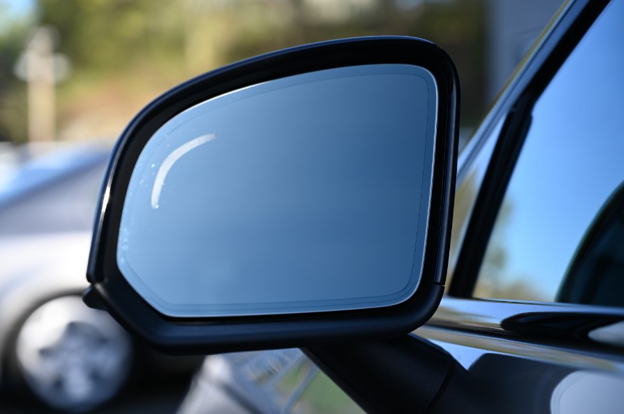2022 Volvo XC40 T5 AWD R-Design, available for sale in Waterbury, Connecticut | Highline Car Connection. Waterbury, Connecticut 2022 Volvo XC40 T5 AWD R-Design, available for sale in Waterbury, Connecticut | Highline Car Connection. Waterbury, Connecticut