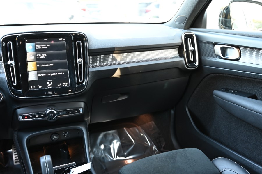 2022 Volvo XC40 T5 AWD R-Design, available for sale in Waterbury, Connecticut | Highline Car Connection. Waterbury, Connecticut 2022 Volvo XC40 T5 AWD R-Design, available for sale in Waterbury, Connecticut | Highline Car Connection. Waterbury, Connecticut