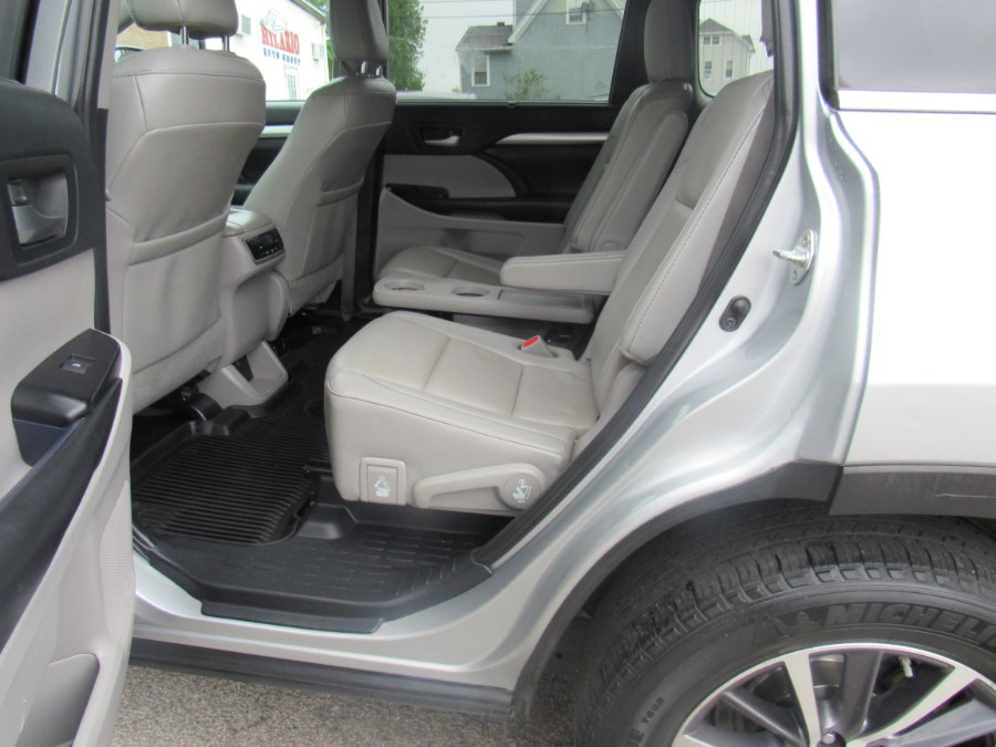 2019 Toyota Highlander XLE, available for sale in Worcester, Massachusetts | Hilario's Auto Sales Inc.. Worcester, Massachusetts 2019 Toyota Highlander XLE, available for sale in Worcester, Massachusetts | Hilario's Auto Sales Inc.. Worcester, Massachusetts