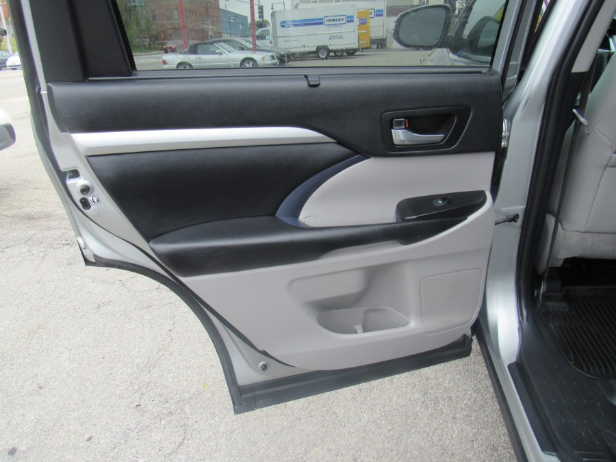 2019 Toyota Highlander XLE, available for sale in Worcester, Massachusetts | Hilario's Auto Sales Inc.. Worcester, Massachusetts 2019 Toyota Highlander XLE, available for sale in Worcester, Massachusetts | Hilario's Auto Sales Inc.. Worcester, Massachusetts