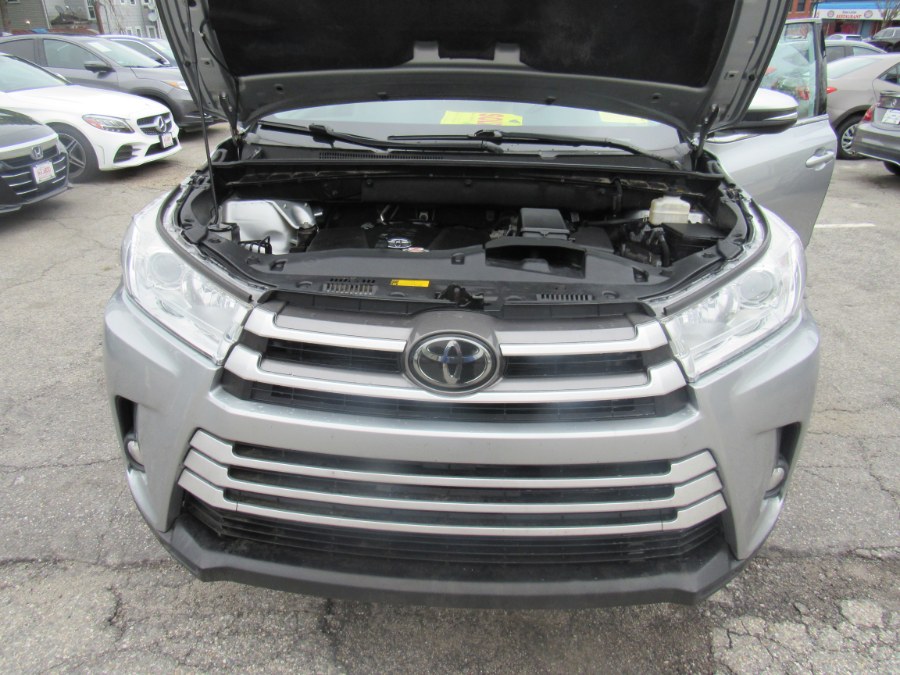 2019 Toyota Highlander XLE, available for sale in Worcester, Massachusetts | Hilario's Auto Sales Inc.. Worcester, Massachusetts 2019 Toyota Highlander XLE, available for sale in Worcester, Massachusetts | Hilario's Auto Sales Inc.. Worcester, Massachusetts