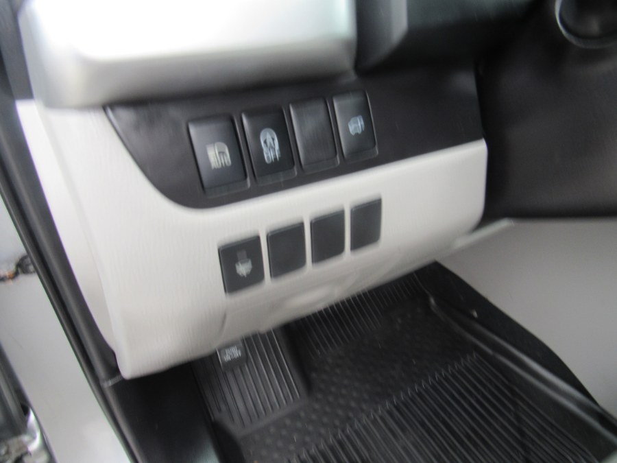 2019 Toyota Highlander XLE, available for sale in Worcester, Massachusetts | Hilario's Auto Sales Inc.. Worcester, Massachusetts 2019 Toyota Highlander XLE, available for sale in Worcester, Massachusetts | Hilario's Auto Sales Inc.. Worcester, Massachusetts