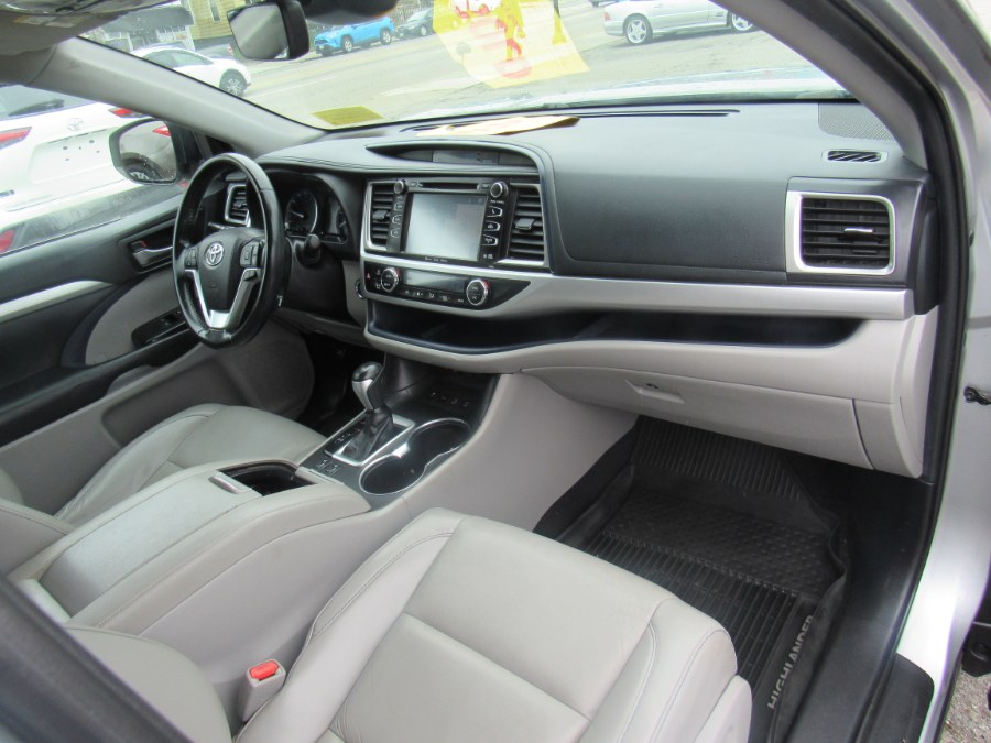 2019 Toyota Highlander XLE, available for sale in Worcester, Massachusetts | Hilario's Auto Sales Inc.. Worcester, Massachusetts 2019 Toyota Highlander XLE, available for sale in Worcester, Massachusetts | Hilario's Auto Sales Inc.. Worcester, Massachusetts