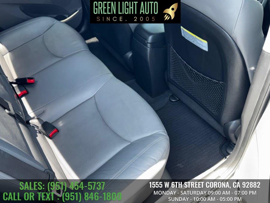 2013 Hyundai Elantra 4dr Sdn Auto Limited (Ulsan Plant), available for sale in Corona, California | Green Light Auto. Corona, California 2013 Hyundai Elantra 4dr Sdn Auto Limited (Ulsan Plant), available for sale in Corona, California | Green Light Auto. Corona, California