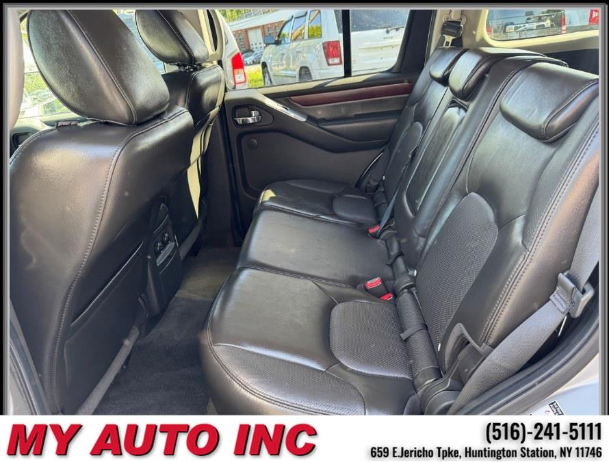 2011 Nissan Pathfinder 4WD 4dr V6 LE, available for sale in Huntington Station, New York | My Auto Inc.. Huntington Station, New York 2011 Nissan Pathfinder 4WD 4dr V6 LE, available for sale in Huntington Station, New York | My Auto Inc.. Huntington Station, New York