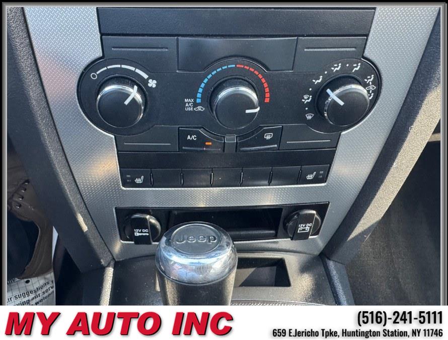 2010 Jeep Grand Cherokee 4WD 4dr Laredo, available for sale in Huntington Station, New York | My Auto Inc.. Huntington Station, New York 2010 Jeep Grand Cherokee 4WD 4dr Laredo, available for sale in Huntington Station, New York | My Auto Inc.. Huntington Station, New York