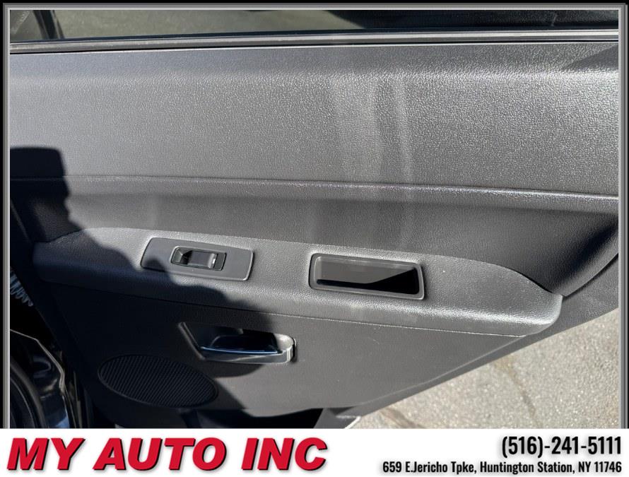 2010 Jeep Grand Cherokee 4WD 4dr Laredo, available for sale in Huntington Station, New York | My Auto Inc.. Huntington Station, New York 2010 Jeep Grand Cherokee 4WD 4dr Laredo, available for sale in Huntington Station, New York | My Auto Inc.. Huntington Station, New York