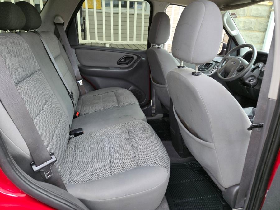 2005 Ford Escape 4dr 103" WB 3.0L XLT Sport 4WD, available for sale in Temple Hills, Maryland | Temple Hills Used Car. Temple Hills, Maryland 2005 Ford Escape 4dr 103" WB 3.0L XLT Sport 4WD, available for sale in Temple Hills, Maryland | Temple Hills Used Car. Temple Hills, Maryland
