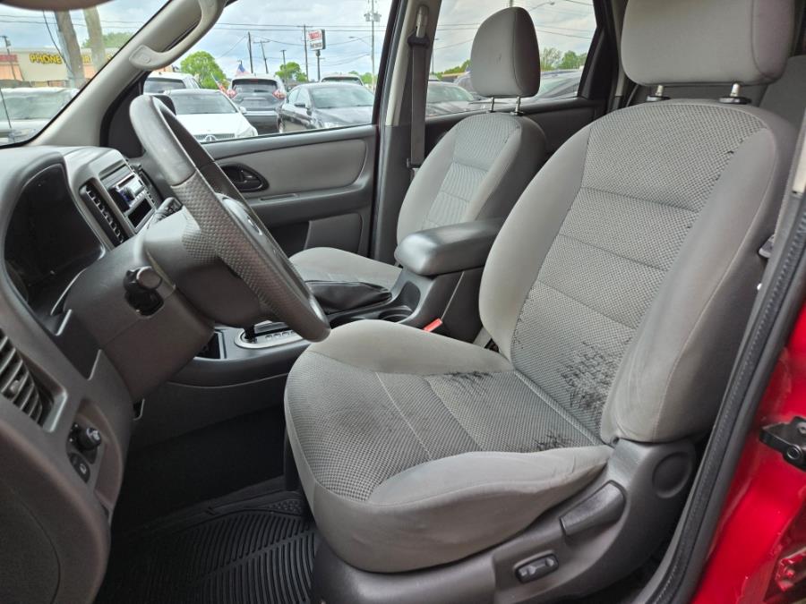 2005 Ford Escape 4dr 103" WB 3.0L XLT Sport 4WD, available for sale in Temple Hills, Maryland | Temple Hills Used Car. Temple Hills, Maryland 2005 Ford Escape 4dr 103" WB 3.0L XLT Sport 4WD, available for sale in Temple Hills, Maryland | Temple Hills Used Car. Temple Hills, Maryland