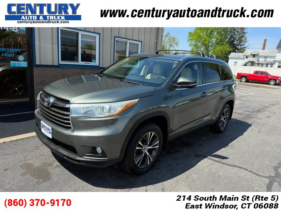Used 2016 Toyota Highlander in East Windsor, Connecticut | Century Auto And Truck. East Windsor, Connecticut