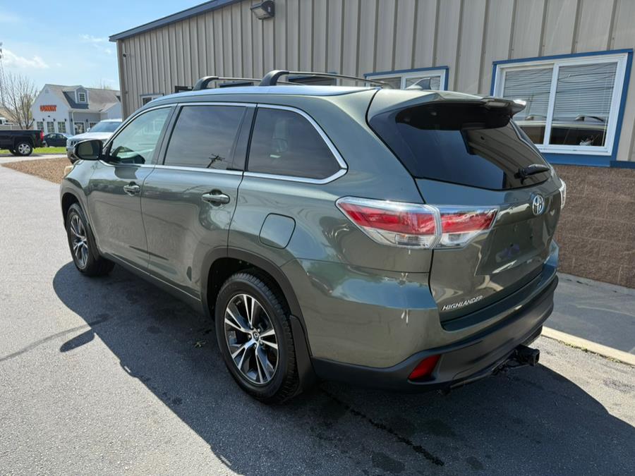 2016 Toyota Highlander AWD 4dr V6 XLE (Natl), available for sale in East Windsor, Connecticut | Century Auto And Truck. East Windsor, Connecticut 2016 Toyota Highlander AWD 4dr V6 XLE (Natl), available for sale in East Windsor, Connecticut | Century Auto And Truck. East Windsor, Connecticut