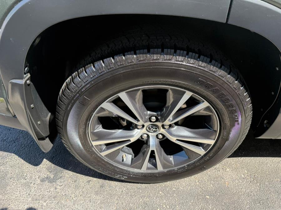 2016 Toyota Highlander AWD 4dr V6 XLE (Natl), available for sale in East Windsor, Connecticut | Century Auto And Truck. East Windsor, Connecticut 2016 Toyota Highlander AWD 4dr V6 XLE (Natl), available for sale in East Windsor, Connecticut | Century Auto And Truck. East Windsor, Connecticut