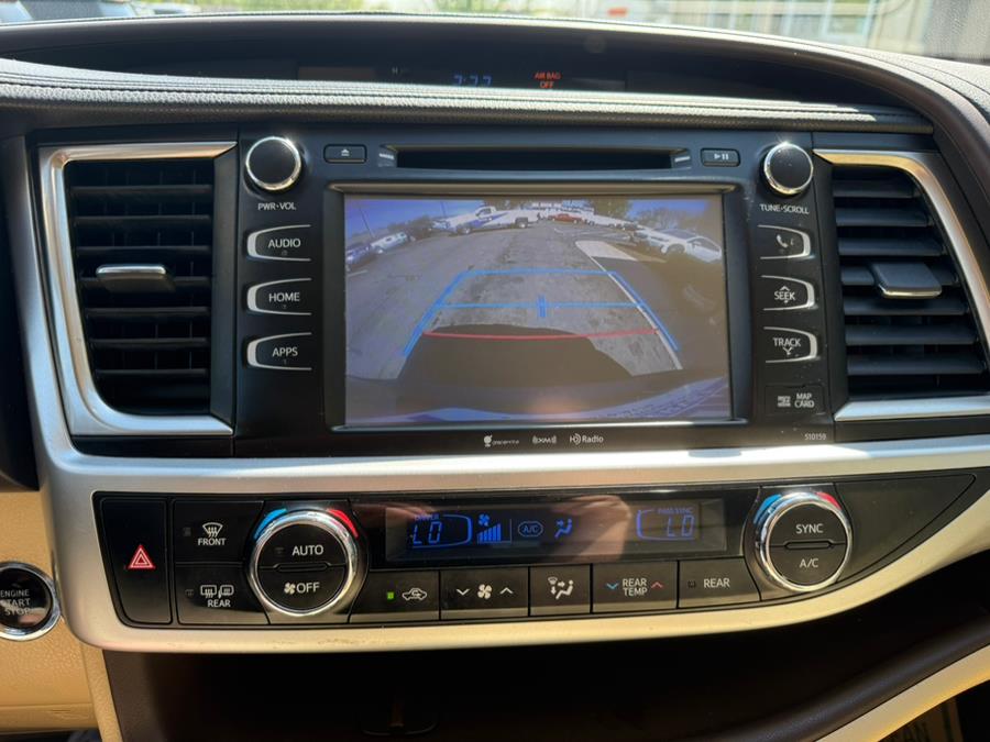 2016 Toyota Highlander AWD 4dr V6 XLE (Natl), available for sale in East Windsor, Connecticut | Century Auto And Truck. East Windsor, Connecticut 2016 Toyota Highlander AWD 4dr V6 XLE (Natl), available for sale in East Windsor, Connecticut | Century Auto And Truck. East Windsor, Connecticut