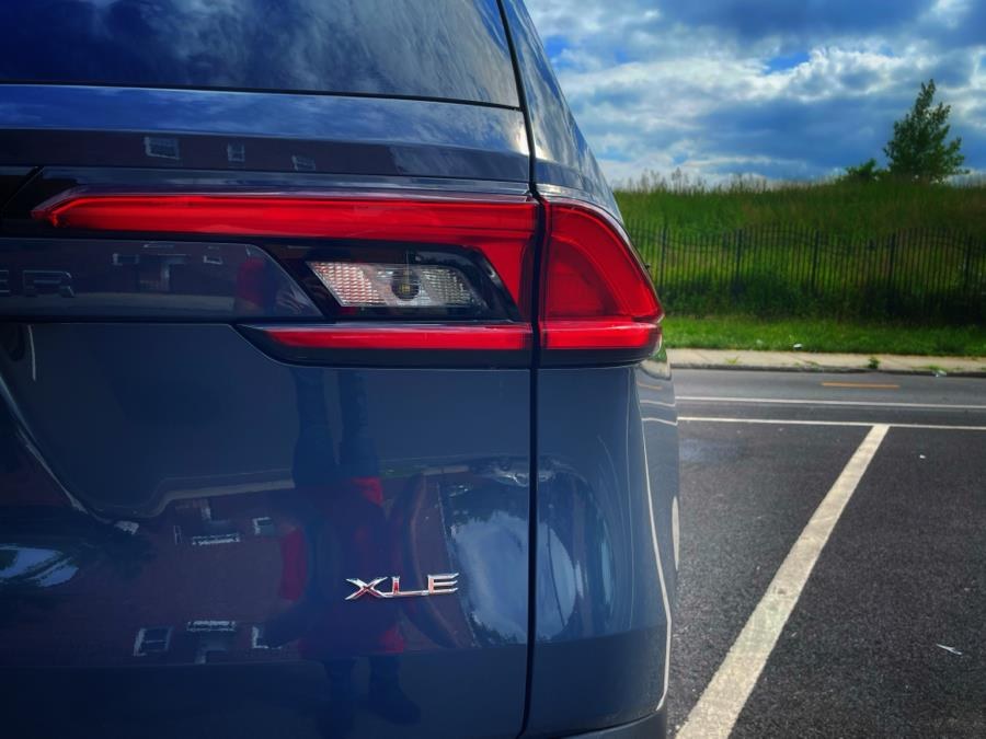 2025 Toyota Grand Highlander Hybrid XLE AWD (Natl), available for sale in BROOKLYN, New York | Deals on Wheels International Auto. BROOKLYN, New York 2025 Toyota Grand Highlander Hybrid XLE AWD (Natl), available for sale in BROOKLYN, New York | Deals on Wheels International Auto. BROOKLYN, New York