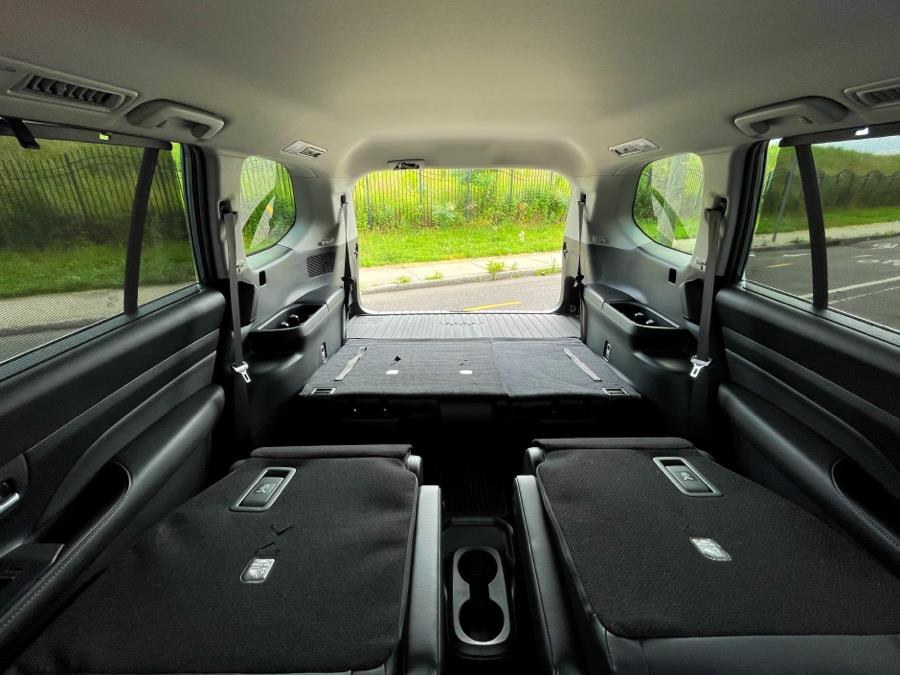 2025 Toyota Grand Highlander Hybrid XLE AWD (Natl), available for sale in BROOKLYN, New York | Deals on Wheels International Auto. BROOKLYN, New York 2025 Toyota Grand Highlander Hybrid XLE AWD (Natl), available for sale in BROOKLYN, New York | Deals on Wheels International Auto. BROOKLYN, New York