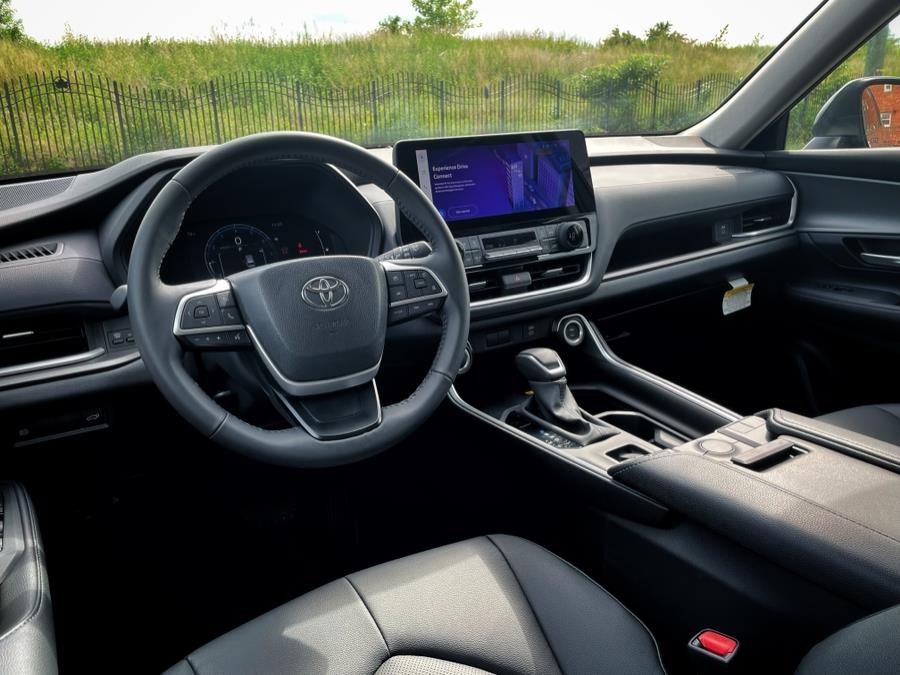 2025 Toyota Grand Highlander Hybrid XLE AWD (Natl), available for sale in BROOKLYN, New York | Deals on Wheels International Auto. BROOKLYN, New York 2025 Toyota Grand Highlander Hybrid XLE AWD (Natl), available for sale in BROOKLYN, New York | Deals on Wheels International Auto. BROOKLYN, New York