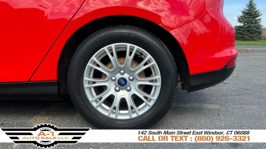 2012 Ford Focus 5dr HB SE, available for sale in East Windsor, Connecticut | A1 Auto Sale LLC. East Windsor, Connecticut 2012 Ford Focus 5dr HB SE, available for sale in East Windsor, Connecticut | A1 Auto Sale LLC. East Windsor, Connecticut