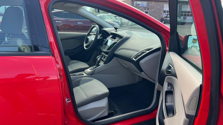 2012 Ford Focus 5dr HB SE, available for sale in East Windsor, Connecticut | A1 Auto Sale LLC. East Windsor, Connecticut 2012 Ford Focus 5dr HB SE, available for sale in East Windsor, Connecticut | A1 Auto Sale LLC. East Windsor, Connecticut