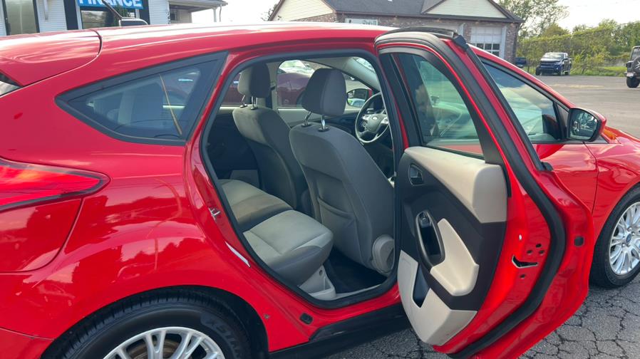 2012 Ford Focus 5dr HB SE, available for sale in East Windsor, Connecticut | A1 Auto Sale LLC. East Windsor, Connecticut 2012 Ford Focus 5dr HB SE, available for sale in East Windsor, Connecticut | A1 Auto Sale LLC. East Windsor, Connecticut