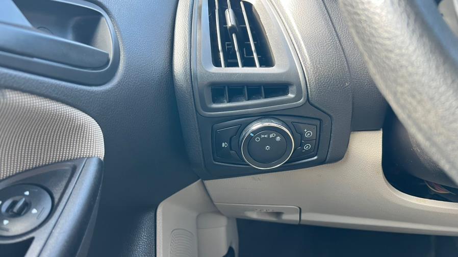 2012 Ford Focus 5dr HB SE, available for sale in East Windsor, Connecticut | A1 Auto Sale LLC. East Windsor, Connecticut 2012 Ford Focus 5dr HB SE, available for sale in East Windsor, Connecticut | A1 Auto Sale LLC. East Windsor, Connecticut