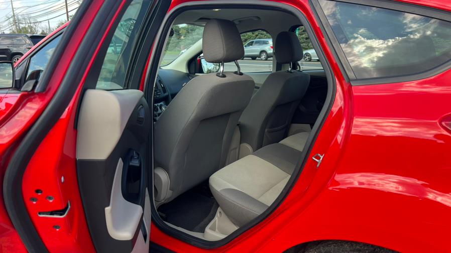 2012 Ford Focus 5dr HB SE, available for sale in East Windsor, Connecticut | A1 Auto Sale LLC. East Windsor, Connecticut 2012 Ford Focus 5dr HB SE, available for sale in East Windsor, Connecticut | A1 Auto Sale LLC. East Windsor, Connecticut
