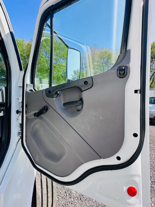 2021 Freightliner M2 106 26FT DRY BOX + CUMMINS ENGINE + LIFT GATE + NO CDL, available for sale in South Amboy, New Jersey | NJ Truck Spot. South Amboy, New Jersey 2021 Freightliner M2 106 26FT DRY BOX + CUMMINS ENGINE + LIFT GATE + NO CDL, available for sale in South Amboy, New Jersey | NJ Truck Spot. South Amboy, New Jersey