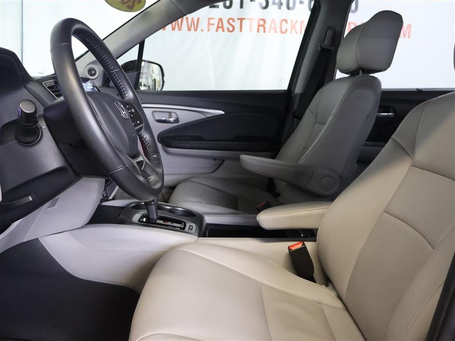 2019 Honda Pilot EXL, available for sale in Paterson, New Jersey | Fast Track Motors. Paterson, New Jersey 2019 Honda Pilot EXL, available for sale in Paterson, New Jersey | Fast Track Motors. Paterson, New Jersey