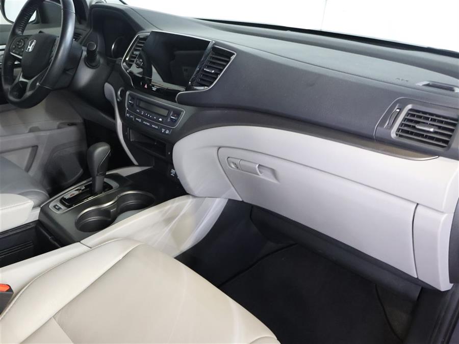 2019 Honda Pilot EXL, available for sale in Paterson, New Jersey | Fast Track Motors. Paterson, New Jersey 2019 Honda Pilot EXL, available for sale in Paterson, New Jersey | Fast Track Motors. Paterson, New Jersey
