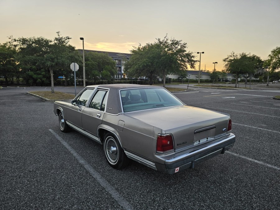 1989 Ford LTD Crown Victoria 4dr Sedan LX, available for sale in Longwood, Florida | Majestic Autos Inc.. Longwood, Florida 1989 Ford LTD Crown Victoria 4dr Sedan LX, available for sale in Longwood, Florida | Majestic Autos Inc.. Longwood, Florida
