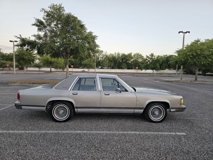 1989 Ford LTD Crown Victoria 4dr Sedan LX, available for sale in Longwood, Florida | Majestic Autos Inc.. Longwood, Florida 1989 Ford LTD Crown Victoria 4dr Sedan LX, available for sale in Longwood, Florida | Majestic Autos Inc.. Longwood, Florida