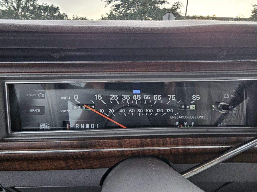 1989 Ford LTD Crown Victoria 4dr Sedan LX, available for sale in Longwood, Florida | Majestic Autos Inc.. Longwood, Florida 1989 Ford LTD Crown Victoria 4dr Sedan LX, available for sale in Longwood, Florida | Majestic Autos Inc.. Longwood, Florida