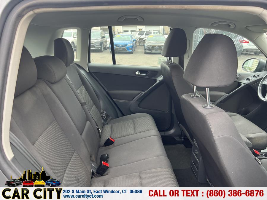 2018 Volkswagen Tiguan Limited 2.0T 4MOTION, available for sale in East Windsor, Connecticut | Car City LLC. East Windsor, Connecticut 2018 Volkswagen Tiguan Limited 2.0T 4MOTION, available for sale in East Windsor, Connecticut | Car City LLC. East Windsor, Connecticut