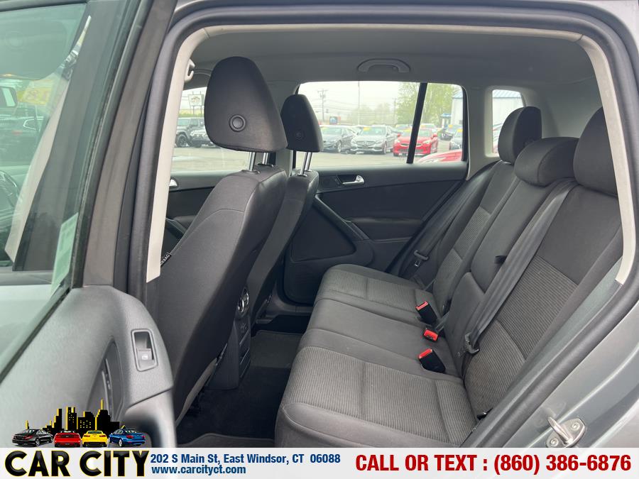 2018 Volkswagen Tiguan Limited 2.0T 4MOTION, available for sale in East Windsor, Connecticut | Car City LLC. East Windsor, Connecticut 2018 Volkswagen Tiguan Limited 2.0T 4MOTION, available for sale in East Windsor, Connecticut | Car City LLC. East Windsor, Connecticut