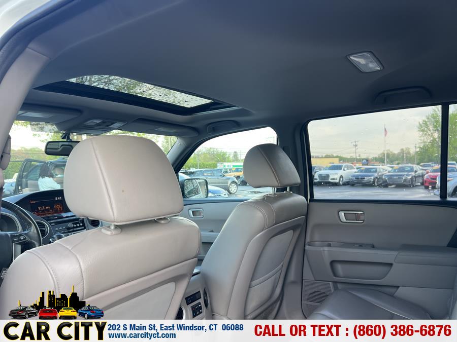 2015 Honda Pilot 4WD 4dr EX-L, available for sale in East Windsor, Connecticut | Car City LLC. East Windsor, Connecticut 2015 Honda Pilot 4WD 4dr EX-L, available for sale in East Windsor, Connecticut | Car City LLC. East Windsor, Connecticut