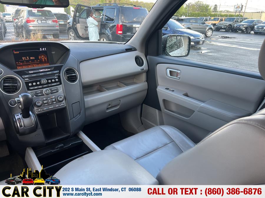 2015 Honda Pilot 4WD 4dr EX-L, available for sale in East Windsor, Connecticut | Car City LLC. East Windsor, Connecticut 2015 Honda Pilot 4WD 4dr EX-L, available for sale in East Windsor, Connecticut | Car City LLC. East Windsor, Connecticut