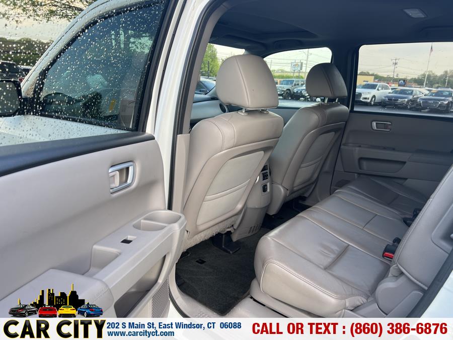 2015 Honda Pilot 4WD 4dr EX-L, available for sale in East Windsor, Connecticut | Car City LLC. East Windsor, Connecticut 2015 Honda Pilot 4WD 4dr EX-L, available for sale in East Windsor, Connecticut | Car City LLC. East Windsor, Connecticut
