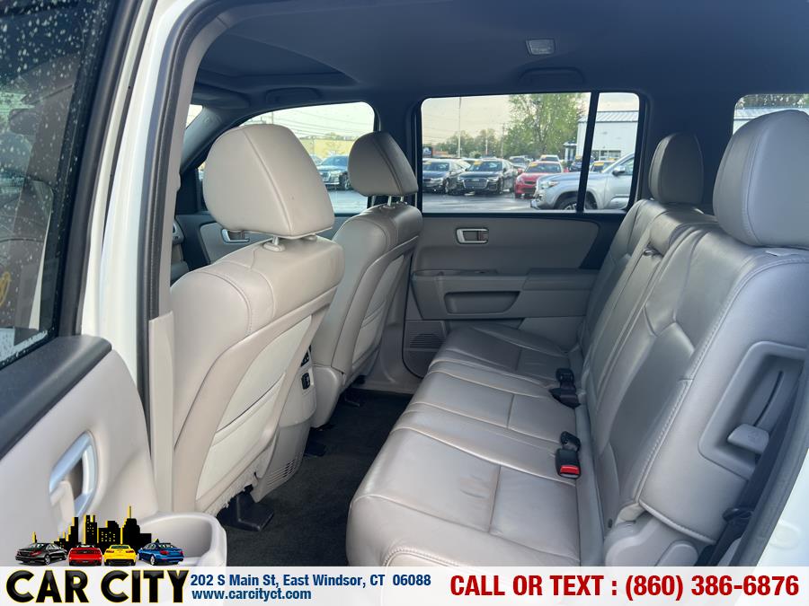 2015 Honda Pilot 4WD 4dr EX-L, available for sale in East Windsor, Connecticut | Car City LLC. East Windsor, Connecticut 2015 Honda Pilot 4WD 4dr EX-L, available for sale in East Windsor, Connecticut | Car City LLC. East Windsor, Connecticut