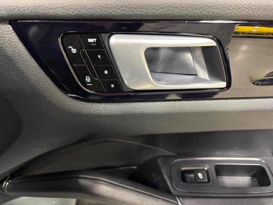 2019 Porsche Cayenne AWD, available for sale in Prospect, Connecticut | M Sport Motorwerx. Prospect, Connecticut 2019 Porsche Cayenne AWD, available for sale in Prospect, Connecticut | M Sport Motorwerx. Prospect, Connecticut
