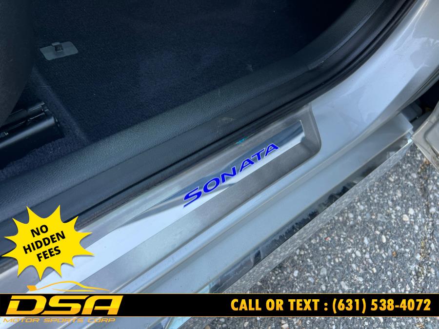 2017 Hyundai Sonata Limited 2.4L PZEV, available for sale in Commack, New York | DSA Motor Sports Corp. Commack, New York 2017 Hyundai Sonata Limited 2.4L PZEV, available for sale in Commack, New York | DSA Motor Sports Corp. Commack, New York