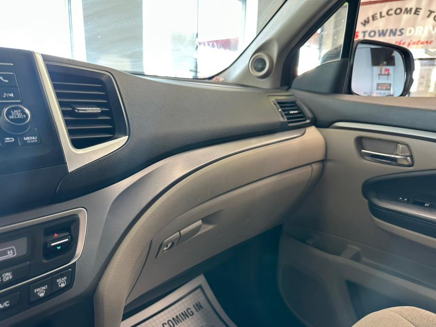 2019 Honda Pilot LX AWD, available for sale in Inwood, New York | 5 Towns Drive. Inwood, New York 2019 Honda Pilot LX AWD, available for sale in Inwood, New York | 5 Towns Drive. Inwood, New York